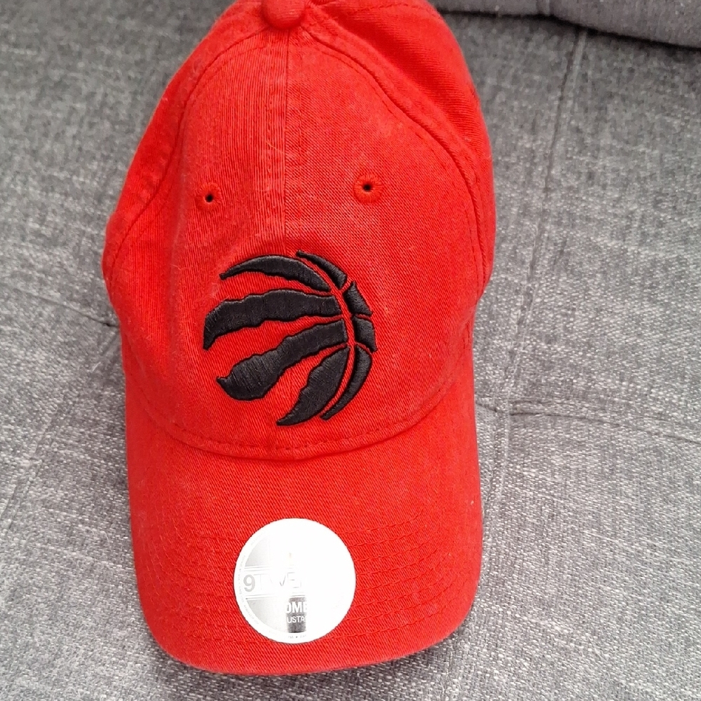 New Era Red and Black Women's RAPTORS Hat NWOT